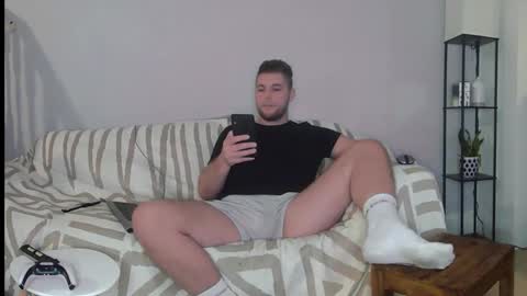 Snapshot of englishladxxx chatting on 12.27.24 Englishladxxx online show from 12.27.24