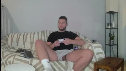 Snapshot of englishladxxx chatting on 12.28.24 Englishladxxx online show from 12.28.24