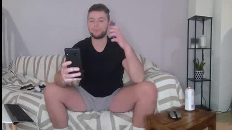 Snapshot of englishladxxx chatting on 12.28.24 Englishladxxx online show from 12.28.24