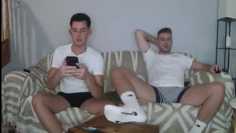 Snapshot of englishladxxx chatting on 09.18.25 Englishladxxx online show from 09.18.25