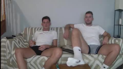 Snapshot of englishladxxx chatting on 09.19.25 Englishladxxx online show from 09.19.25
