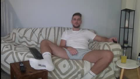 Snapshot of englishladxxx chatting on 10.16.25 Englishladxxx online show from 10.16.25
