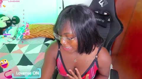 Snapshot of enith20 chatting on 11.04.25 yice online show from 11.04.25