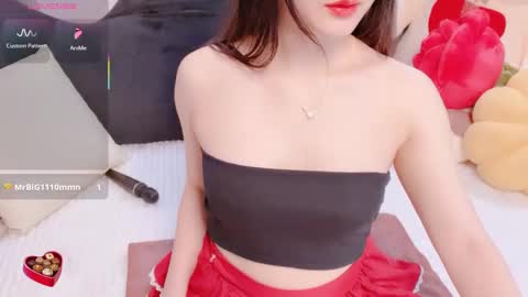 Enmilia online show from 02.04.26