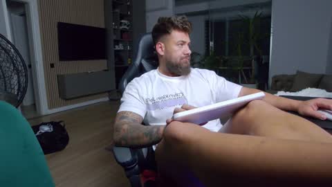 Erik online show from 01.26.25