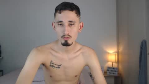 Snapshot of enzo_1408 chatting on 01.25.25 enzo 1408 online show from 01.25.25