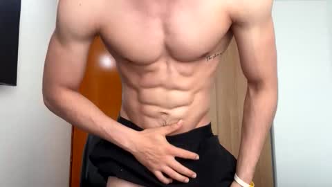 Snapshot of enzo_savage chatting on 02.24.26 enzo_savage online show from 02.24.26