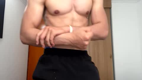 Snapshot of enzo_savage chatting on 02.25.26 enzo_savage online show from 02.25.26