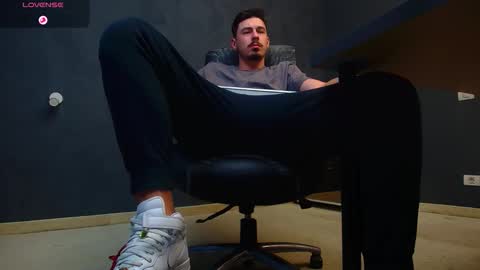 EnzoRace online show from 10.25.25