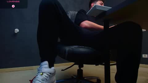 EnzoRace online show from 11.02.25