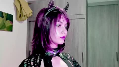 Leyla online show from 10.24.25