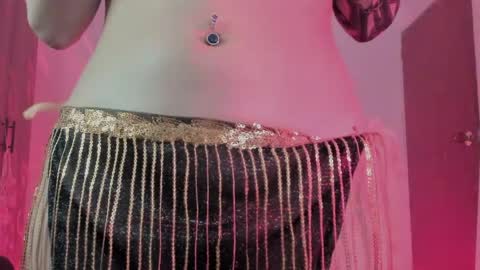 Snapshot of ephemeral_hot chatting on 05.15.26 Leyla online show from 05.15.26