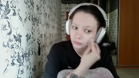 Lucy NEXT STREAM January 5 HNY  online show from 04.11.26