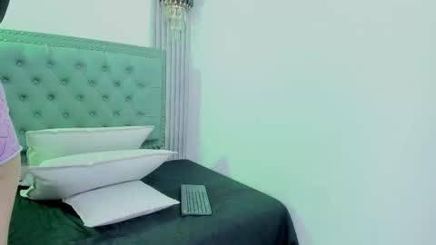 erack_and_emmy online show from 10.18.25