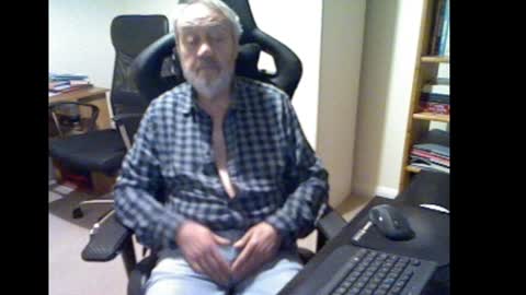erasmus_d online show from 12.23.24