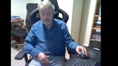 erasmus_d online show from 12.24.24