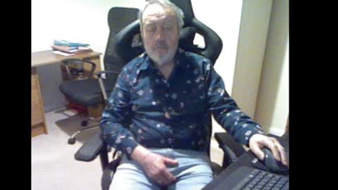 erasmus_d online show from 01.06.25