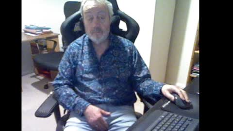 erasmus_d online show from 01.12.25