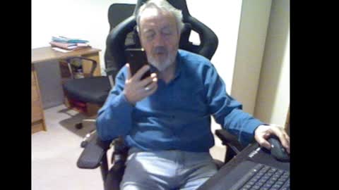 erasmus_d online show from 01.14.25