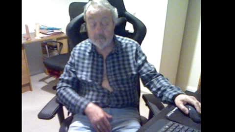 erasmus_d online show from 01.15.25