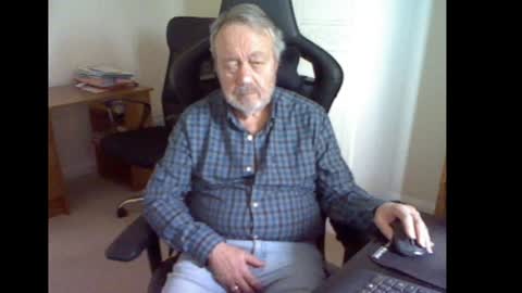 erasmus_d online show from 01.27.25