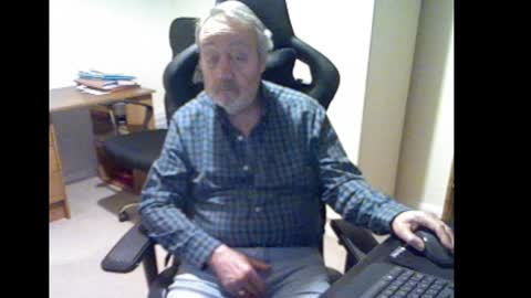 erasmus_d online show from 01.27.25
