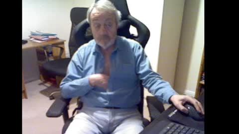 erasmus_d online show from 01.31.25