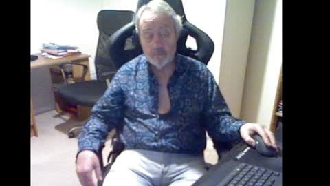 erasmus_d online show from 02.02.25