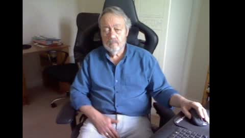 erasmus_d online show from 02.04.25