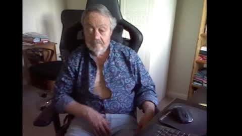 erasmus_d online show from 02.24.25