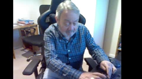 erasmus_d online show from 02.28.25
