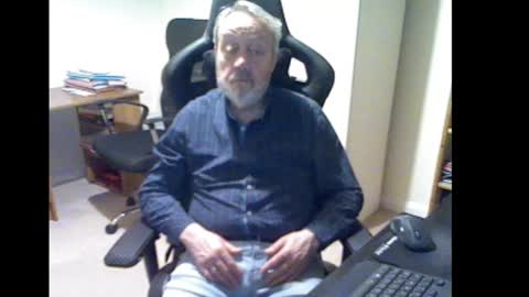 erasmus_d online show from 03.02.25