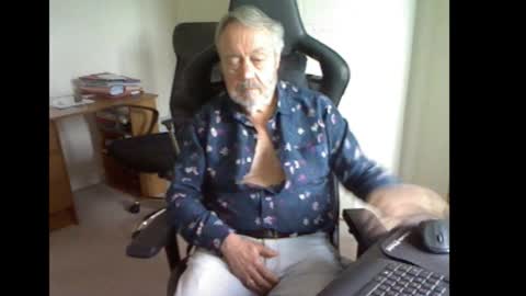 erasmus_d online show from 09.14.25