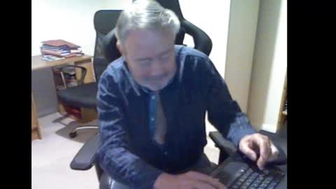 erasmus_d online show from 11.02.25