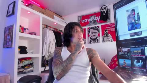 Snapshot of eren_blade_ chatting on 10.29.25 Tht BOSS Eren online show from 10.29.25