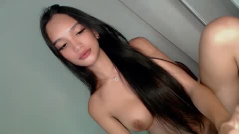 Elisa online show from 01.28.25