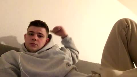 eric123754216 online show from 11.17.25