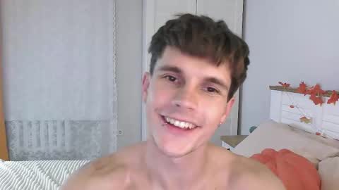 Snapshot of eric_crush chatting on 10.21.25 Eric Crush online show from 10.21.25