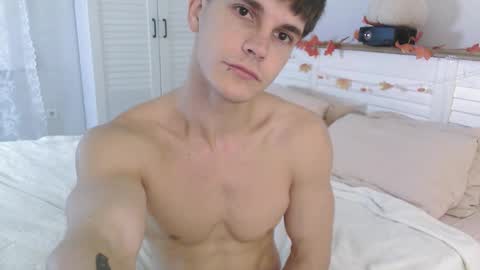 Snapshot of eric_crush chatting on 10.26.25 Eric Crush online show from 10.26.25