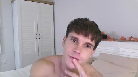 Snapshot of eric_crush chatting on 11.07.25 Eric Crush online show from 11.07.25