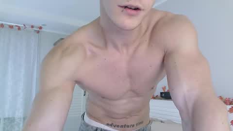 Snapshot of eric_crush chatting on 11.09.25 Eric Crush online show from 11.09.25