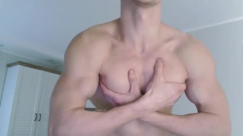 Snapshot of eric_crush chatting on 11.12.25 Eric Crush online show from 11.12.25