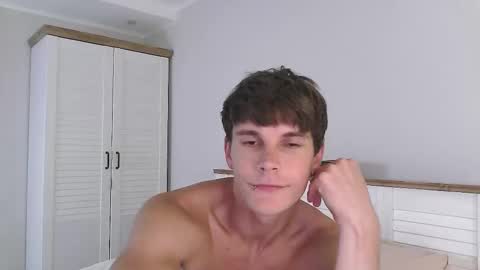 Snapshot of eric_crush chatting on 11.30.25 Eric Crush online show from 11.30.25