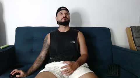 Snapshot of eric_evans1 chatting on 11.06.25 Eric Evans online show from 11.06.25