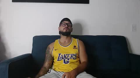 Snapshot of eric_evans1 chatting on 12.04.25 Eric Evans online show from 12.04.25