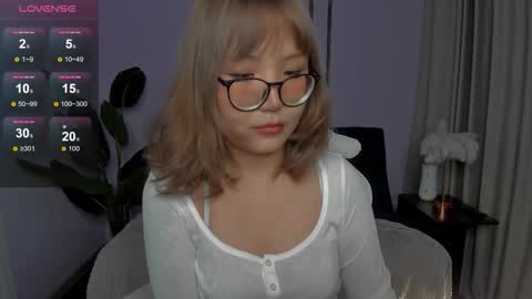 Snapshot of erica_asti chatting on 11.20.25 erica_asti online show from 11.20.25