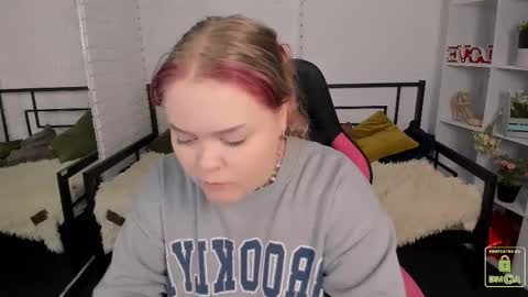 erica_love_ online show from 10.11.25