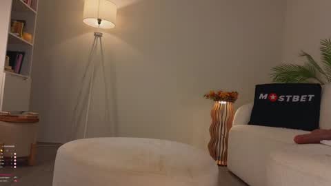 Snapshot of ericamiracle15 chatting on 12.04.24 Call me Erica online show from 12.04.24