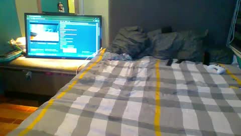 Snapshot of ericareh chatting on 09.17.25 ericareh online show from 09.17.25