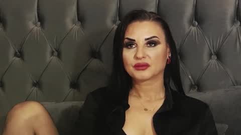 Erica online show from 12.18.24